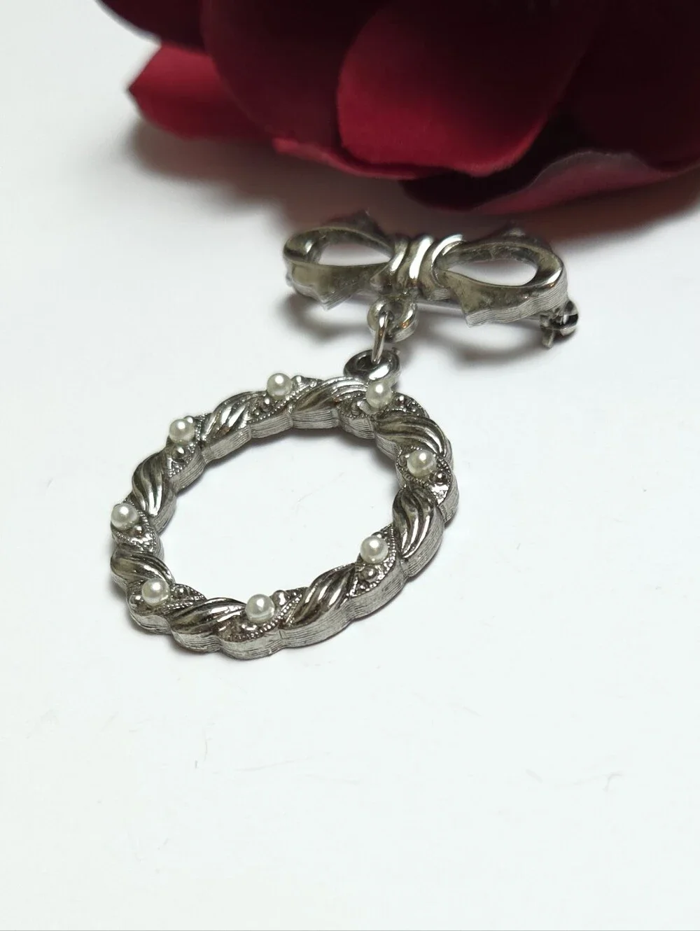 Vintage Silver Bow & Round Ornate Pearl Dangle Brooch